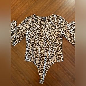 Banana republic cheetah body suit sz M